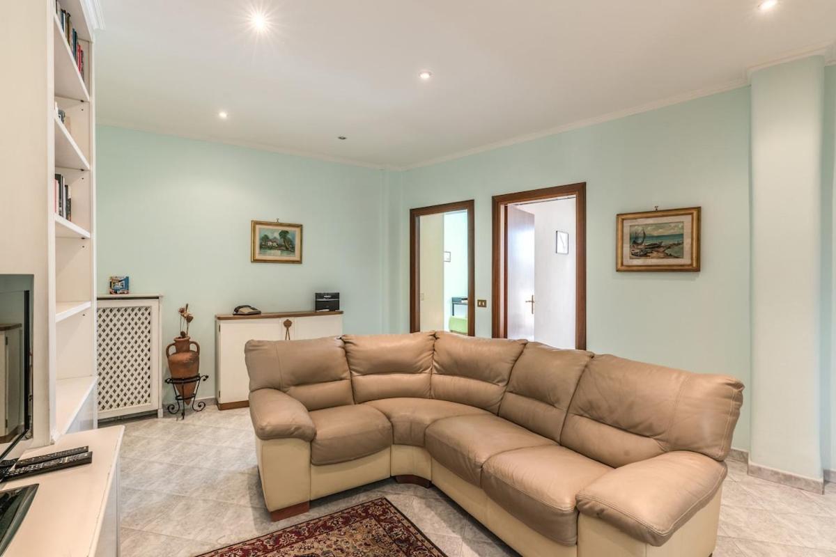 Near Trastevere Apartment Rom